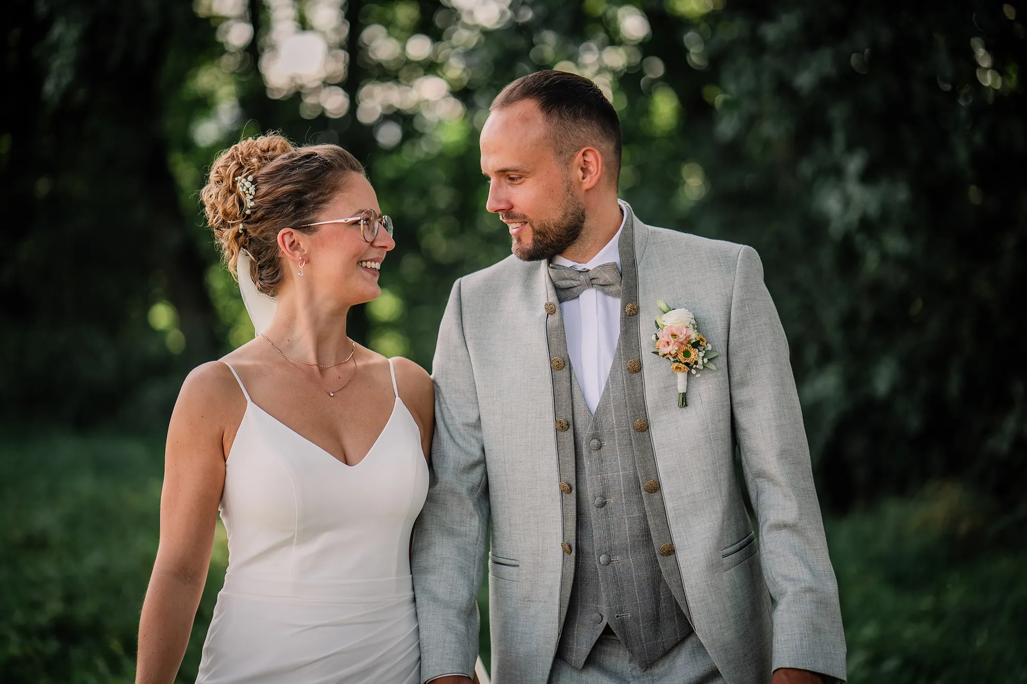 Descriptive alternative text